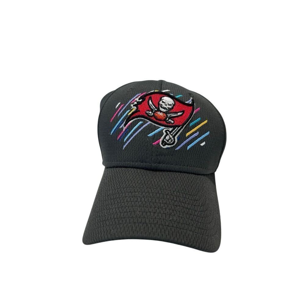Tampa Bay Buccaneers Crucial Catch Intercept Cancer Hat New Era Small/Medium